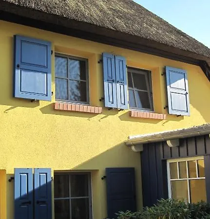 Ferienwohnungen Reetwinkel In Wieck Room photo