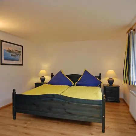 Ferienwohnungen Reetwinkel In Wieck Exterior photo