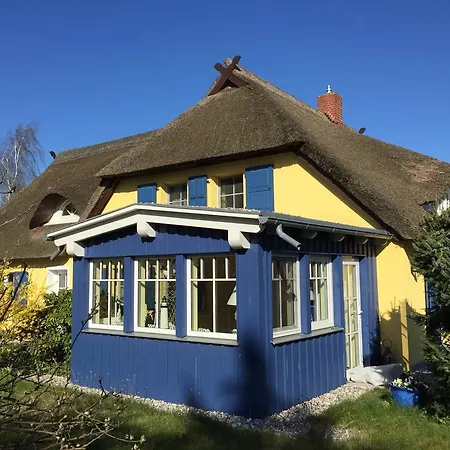 Ferienwohnungen Reetwinkel In Wieck Exterior photo